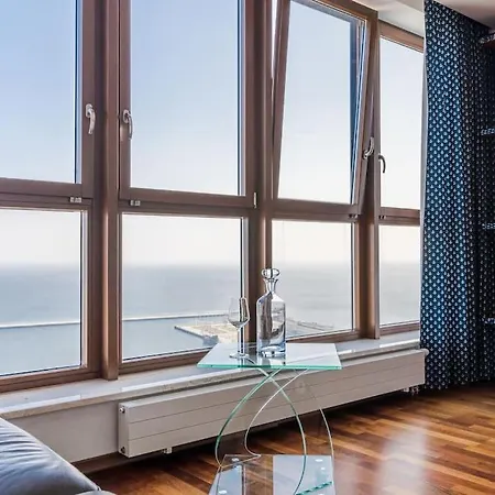 Urbannestgroup & 1 Sea Tower * Gdynia