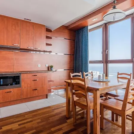 Urbannestgroup & 1 Sea Tower Apartment *