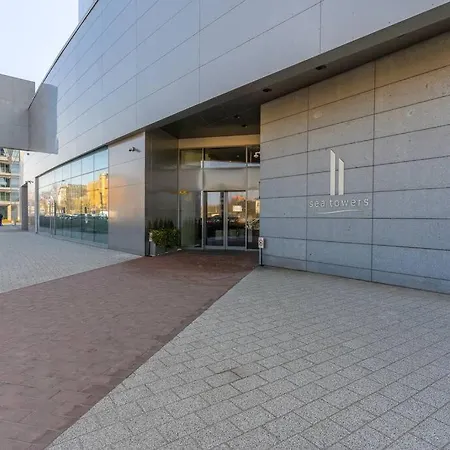 Urbannestgroup & 1 Sea Tower Apartment