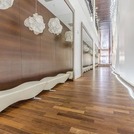 Urbannestgroup & 1 Sea Tower Apartment *