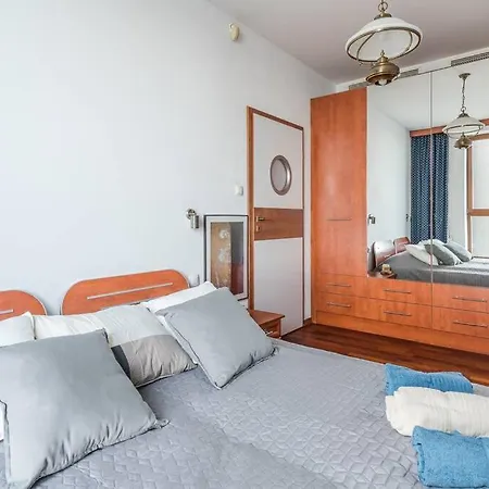 Urbannestgroup & 1 Sea Tower Apartment *