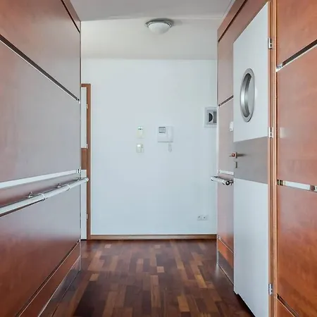 Urbannestgroup & 1 Sea Tower Apartment Gdynia