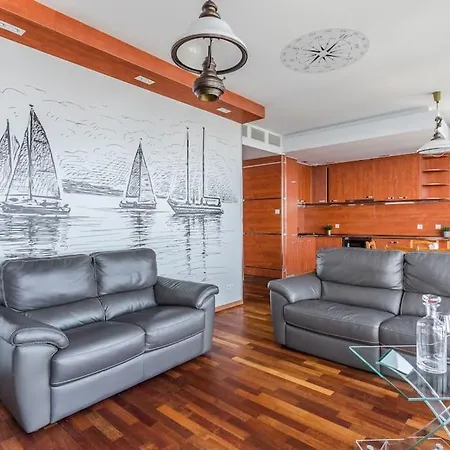 Urbannestgroup & 1 Sea Tower Apartment Gdynia