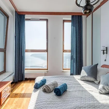 Urbannestgroup & 1 Sea Tower Apartment *